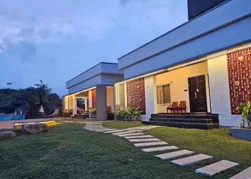 Mathew'S Legacy By Whitetrip Villa Vagamon